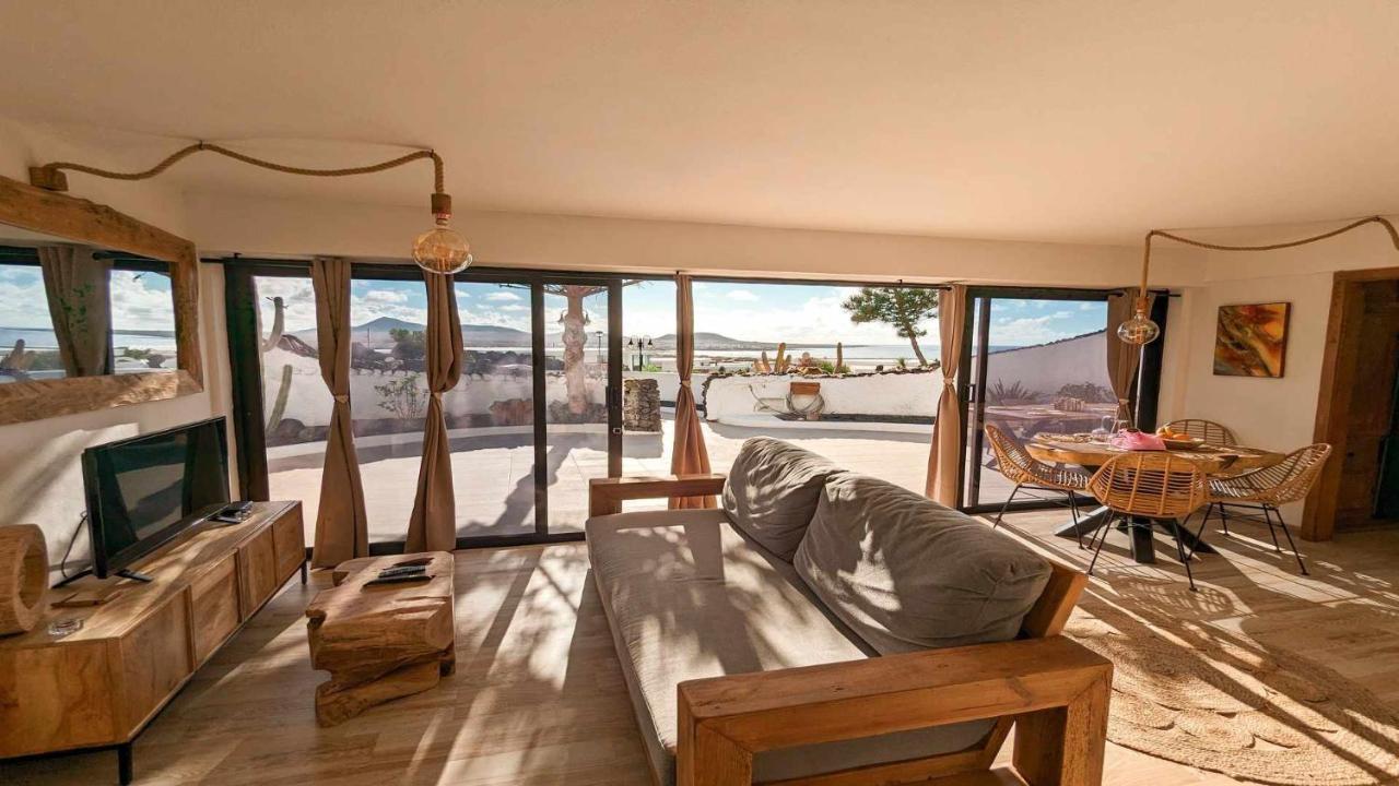 Bungalow Allende Famara Con Piscina Privada Y Ac Екстер'єр фото